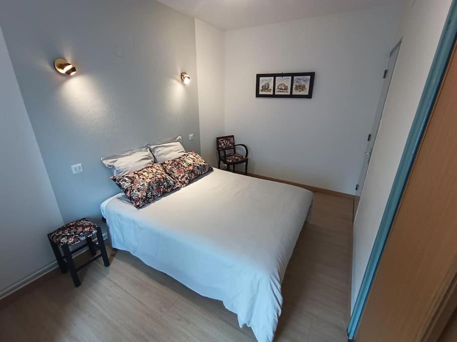 Maison L'Hostal Saura Y Roja Andelat Buitenkant foto
